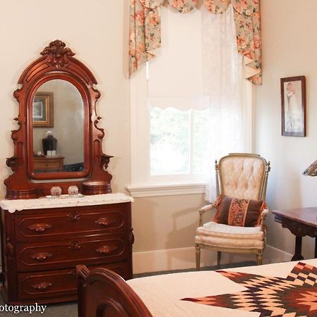 Flowertown Bed And Breakfast Summerville Kültér fotó