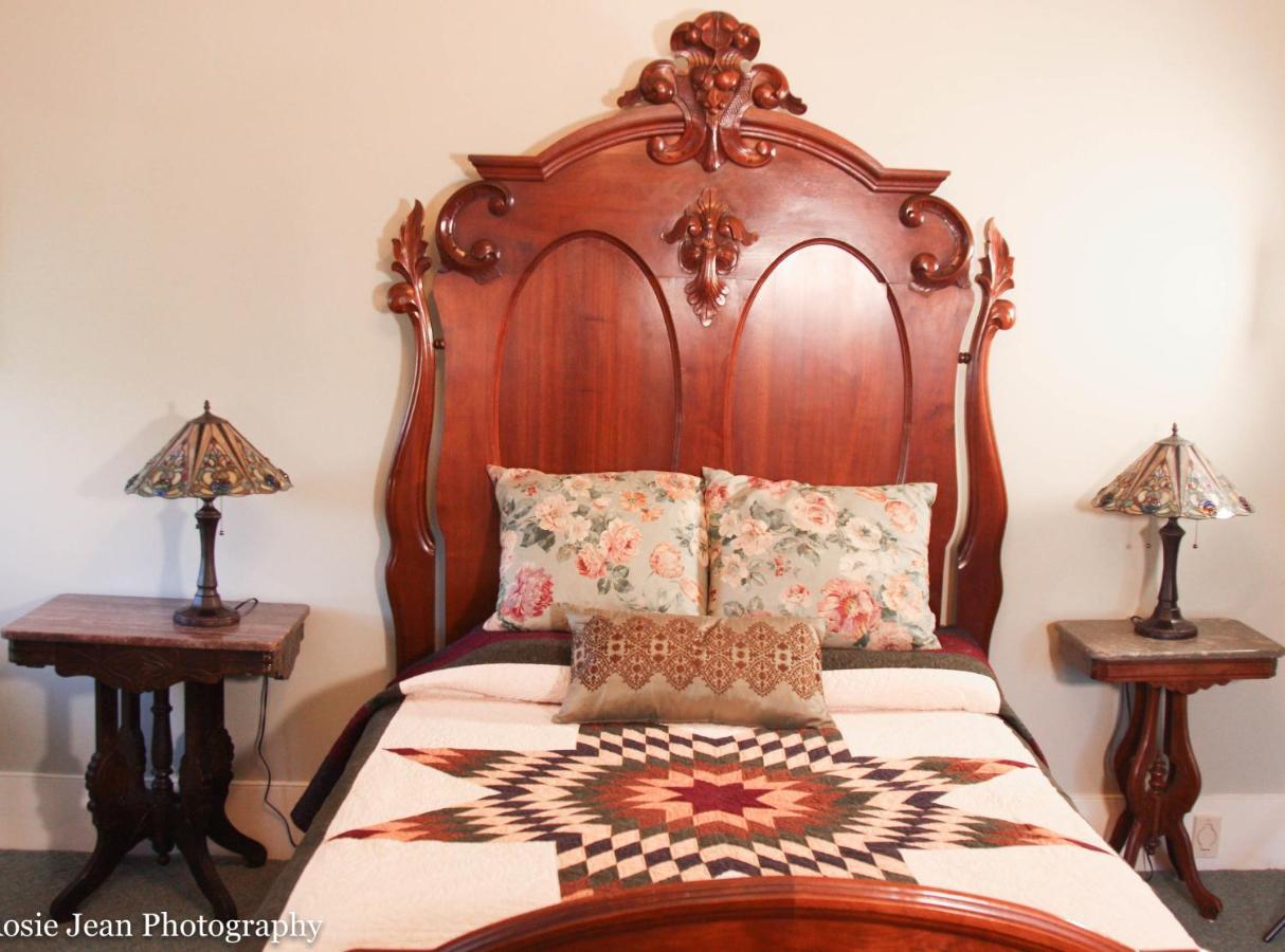 Flowertown Bed And Breakfast Summerville Kültér fotó