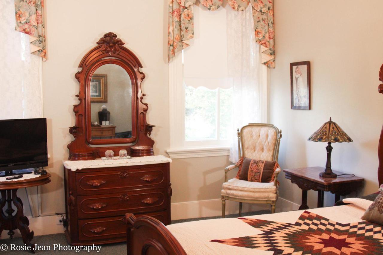 Flowertown Bed And Breakfast Summerville Kültér fotó